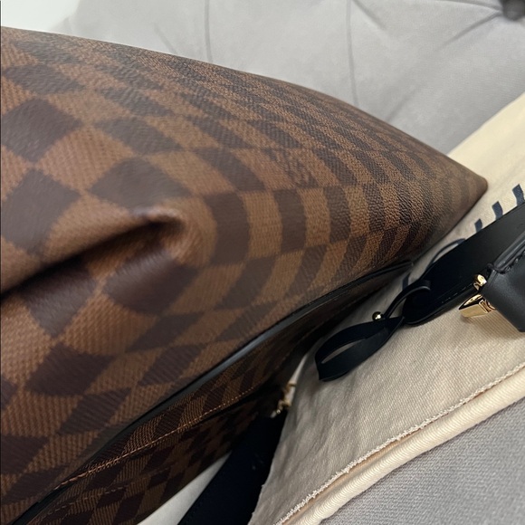 LOUIS VUITTON Damier Ebene Beaubourg MM - Picture 11 of 17